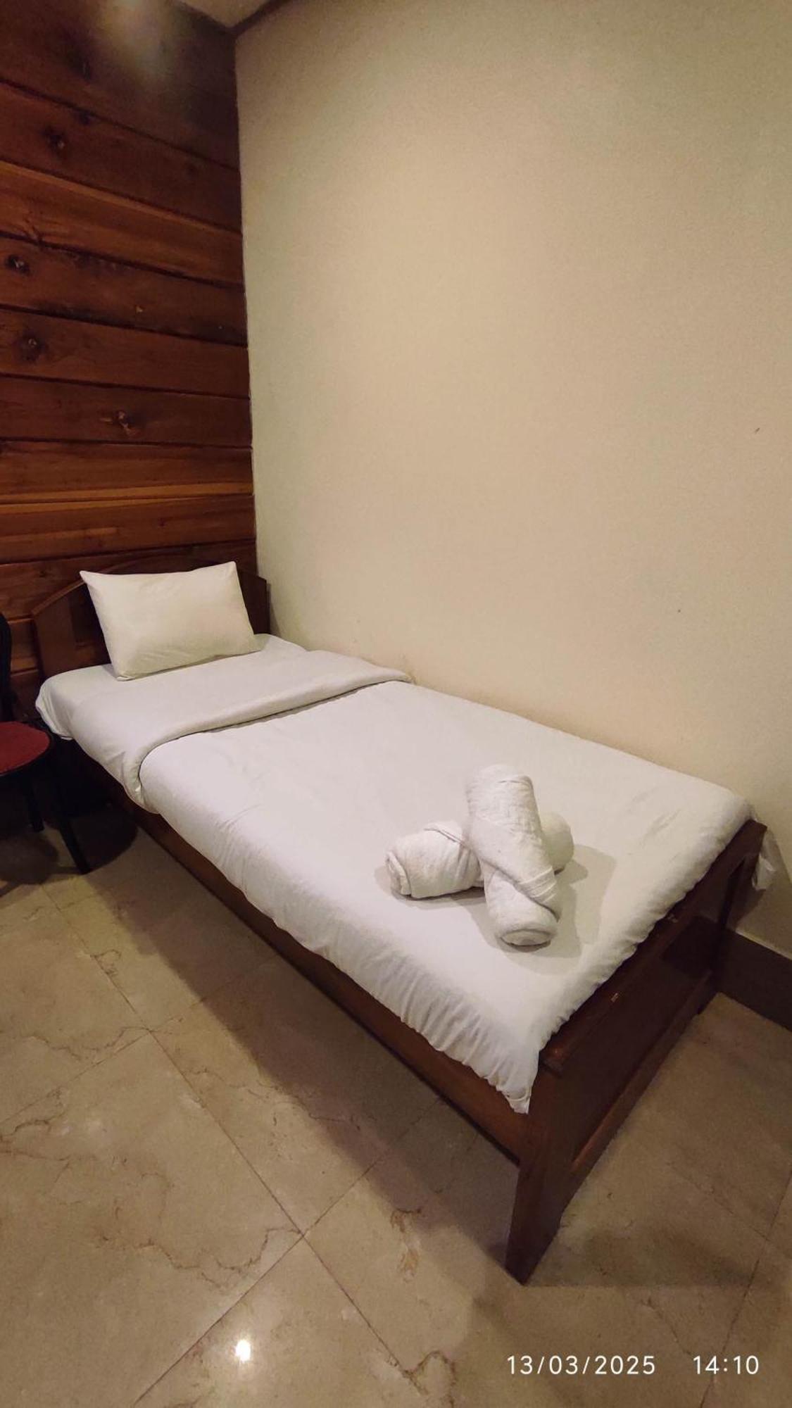 Baba Tourist Lodge Shillong Kültér fotó