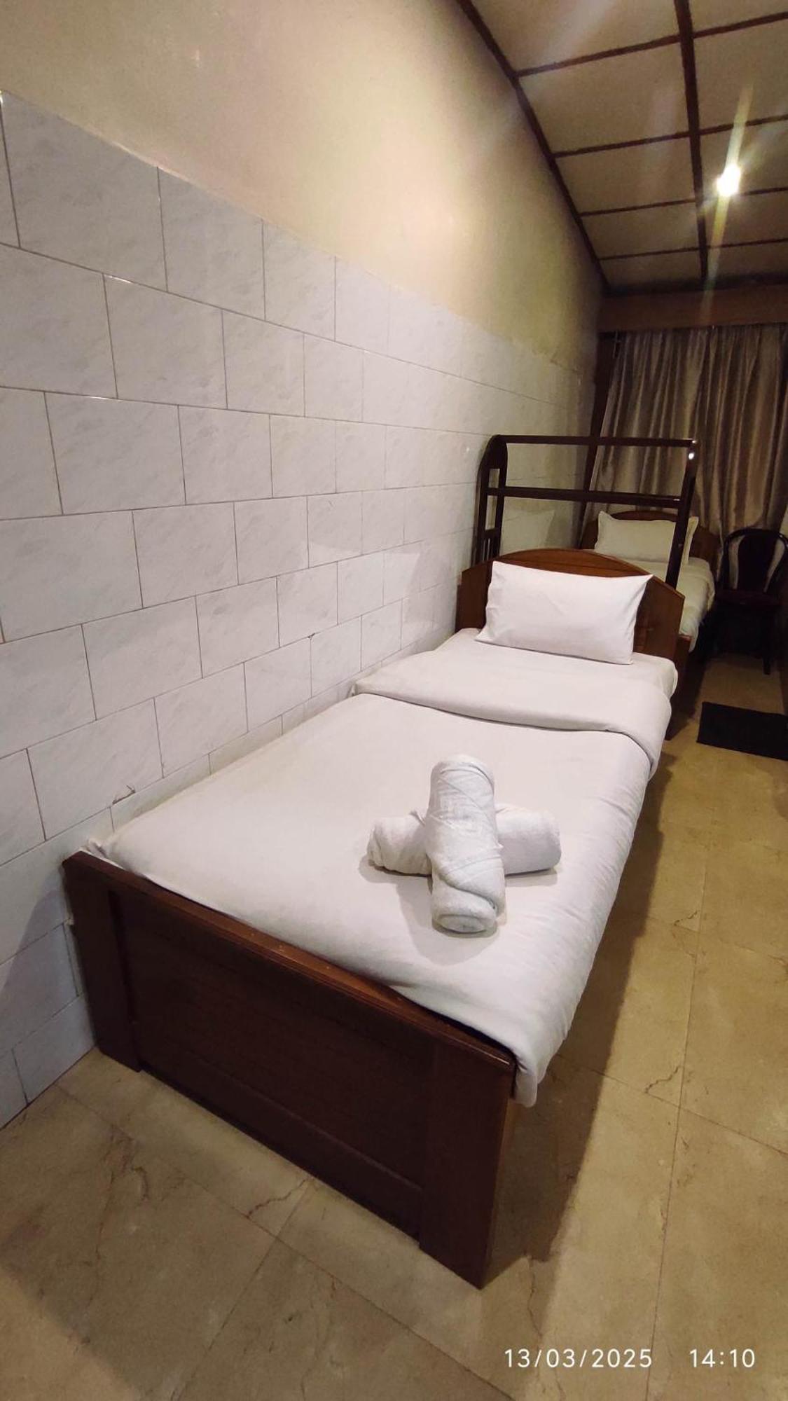 Baba Tourist Lodge Shillong Kültér fotó