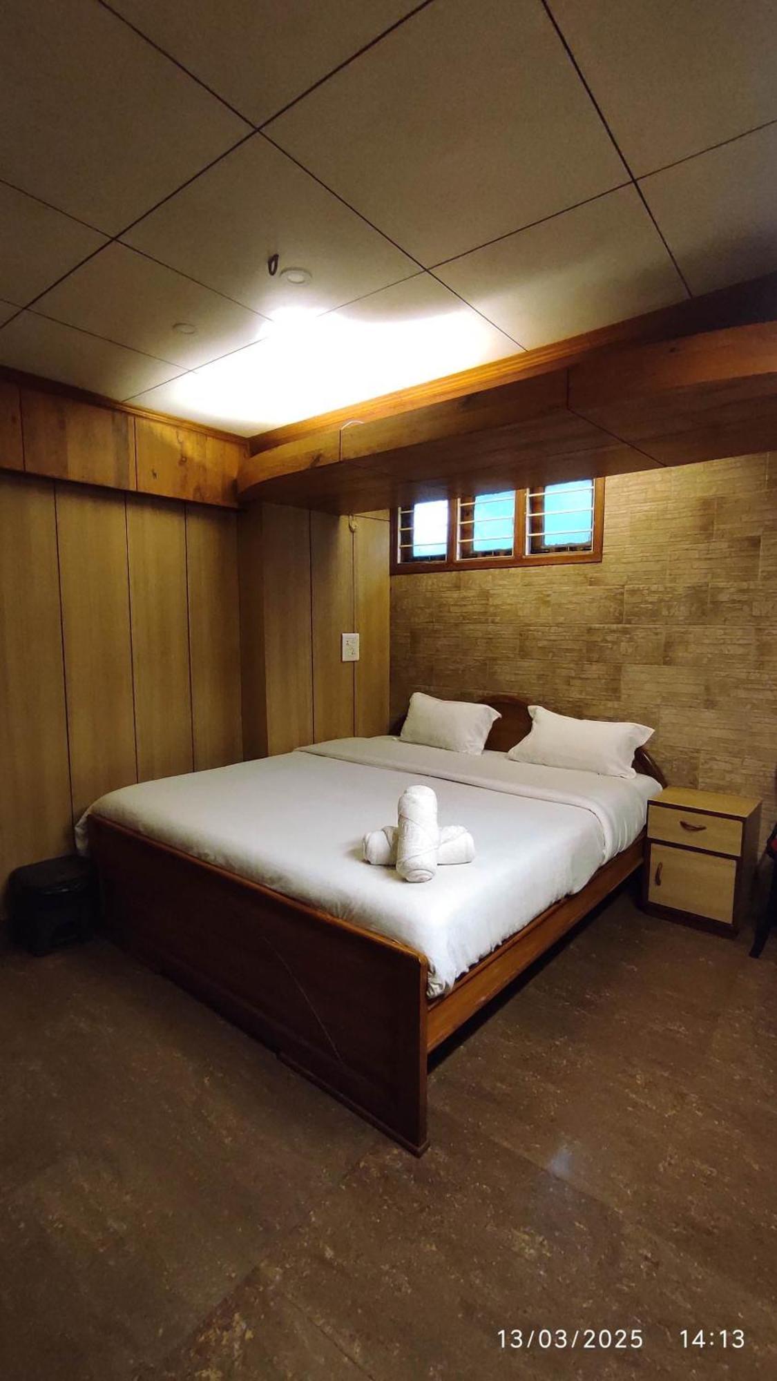 Baba Tourist Lodge Shillong Kültér fotó