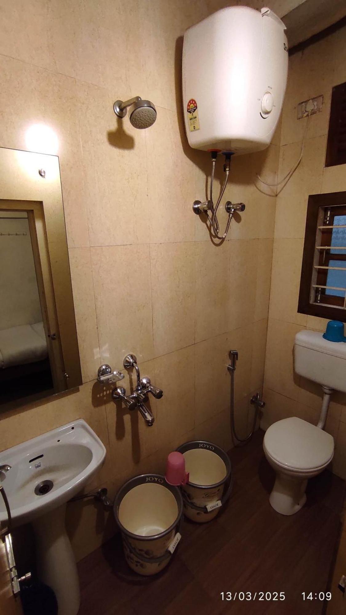 Baba Tourist Lodge Shillong Kültér fotó