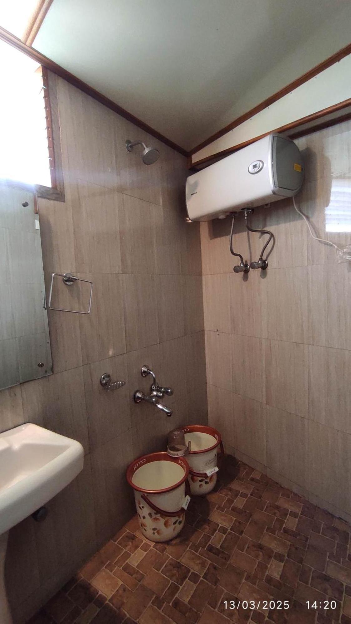 Baba Tourist Lodge Shillong Kültér fotó
