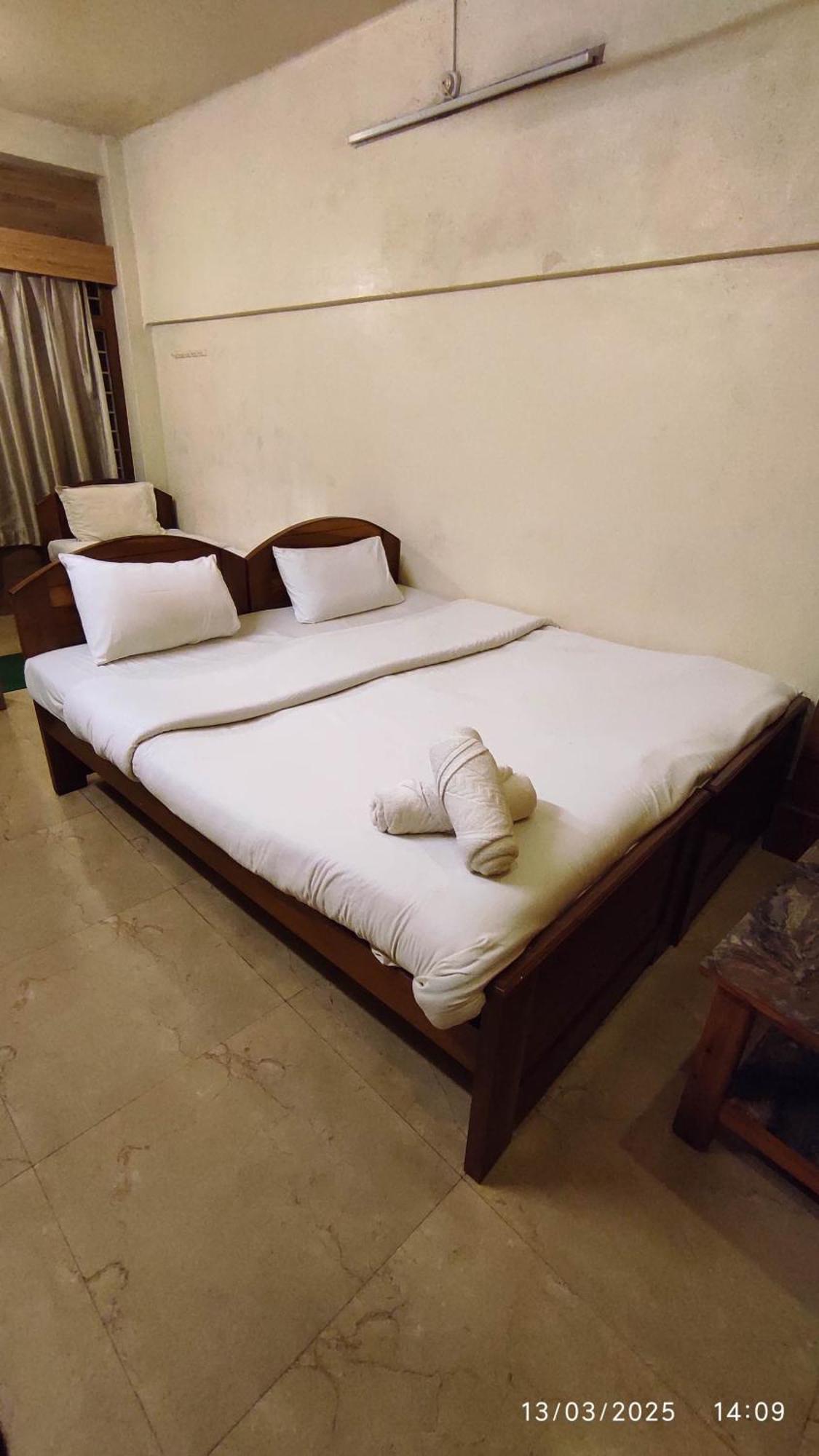 Baba Tourist Lodge Shillong Kültér fotó