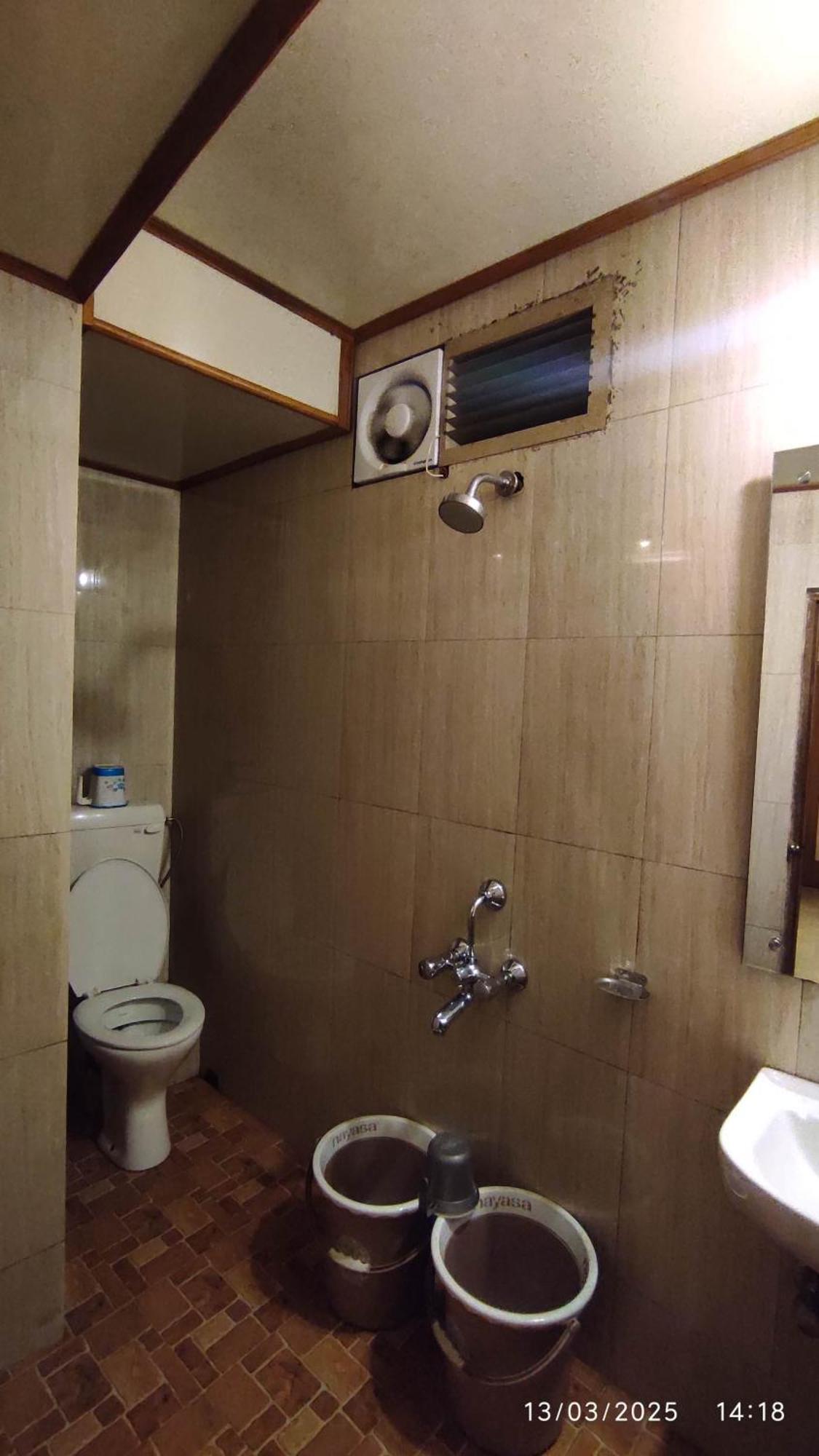 Baba Tourist Lodge Shillong Kültér fotó