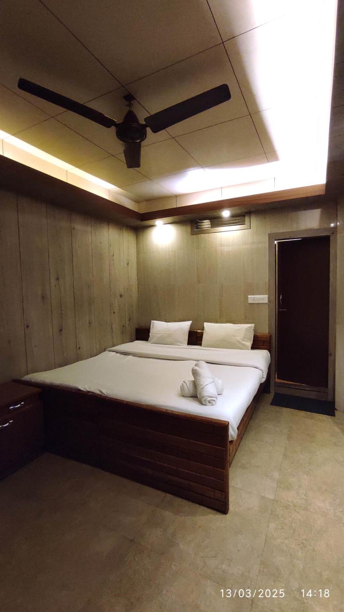 Baba Tourist Lodge Shillong Kültér fotó